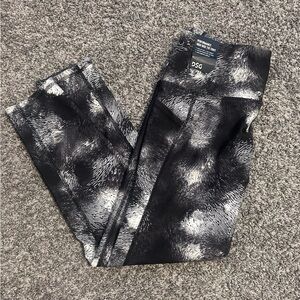 DSG Performance high-rise 7/8 tight excercise leggings size medium